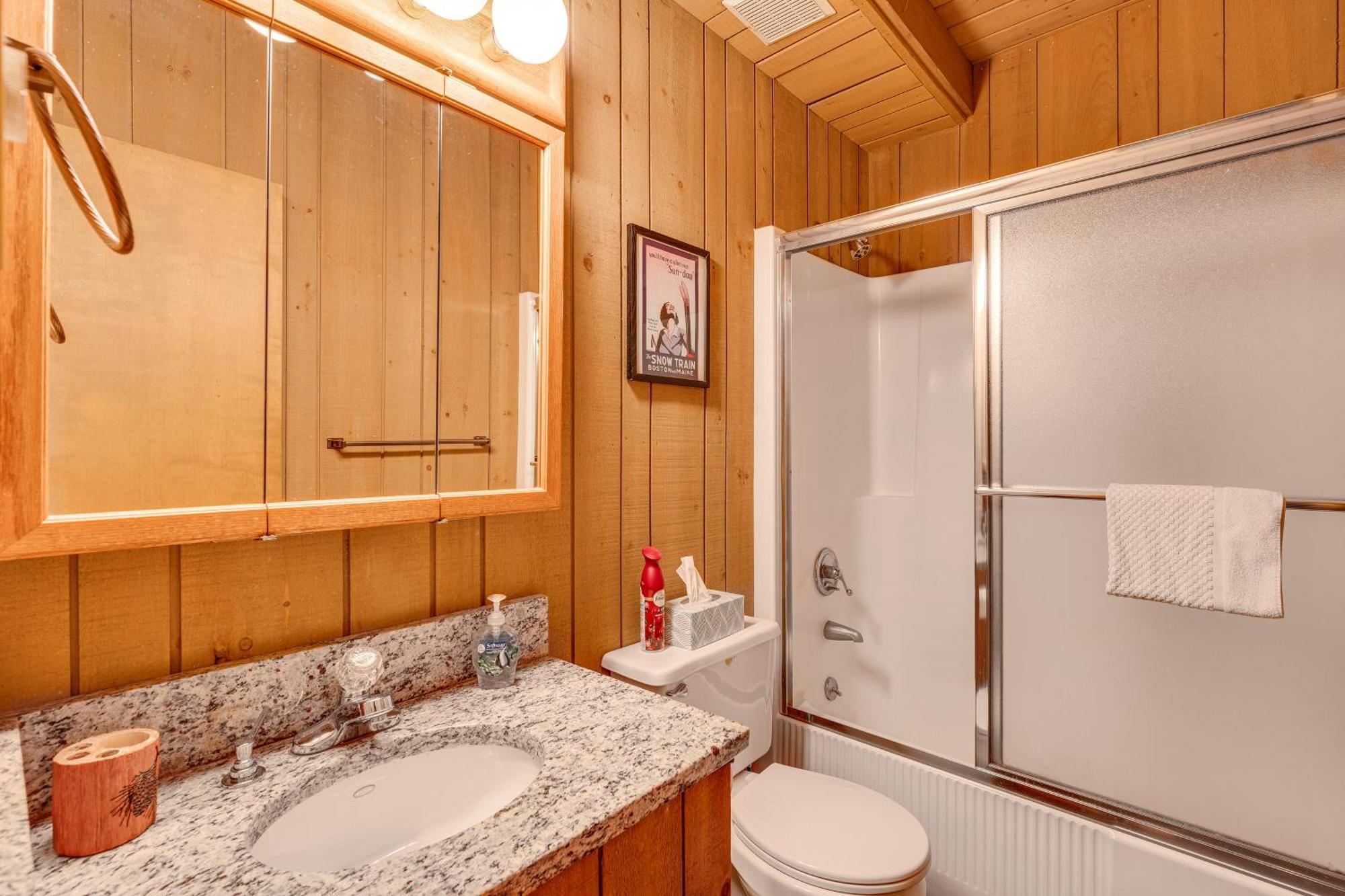 All-Season Conway Condo With Gas Grill! North Conway Ngoại thất bức ảnh
